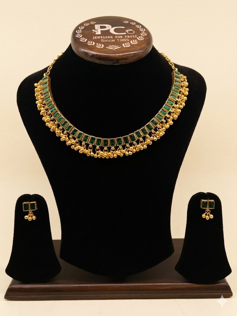 Necklace 19